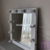 Зеркало для макияжа с подсветкой  лампами в белой раме - image 6