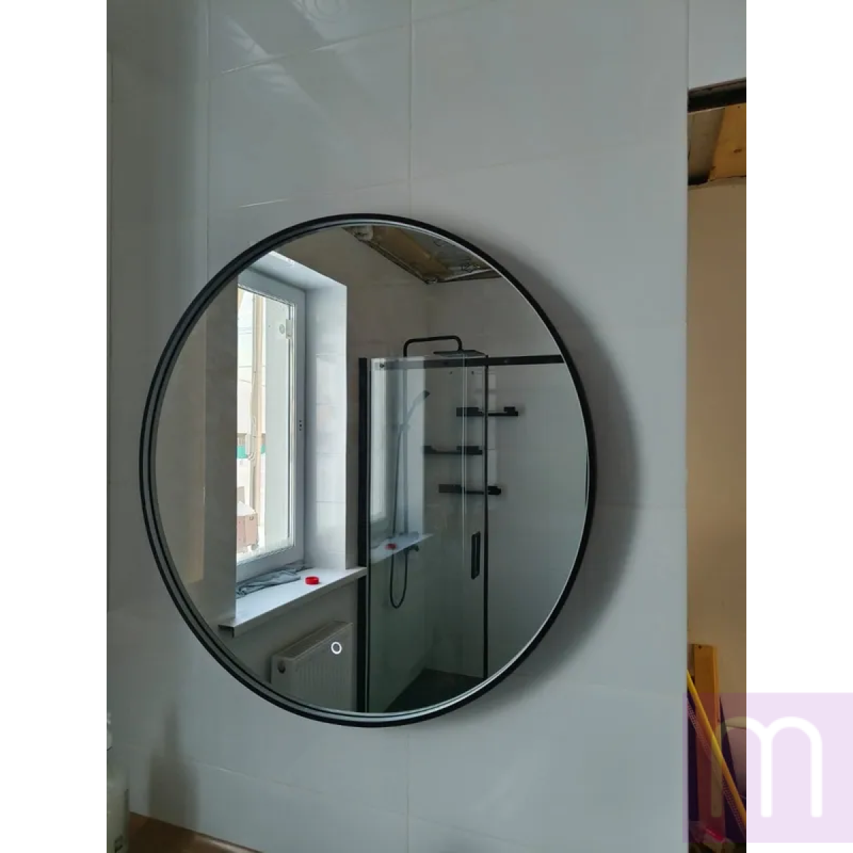 Зеркало в металлической раме с подсветкой черное - image 1